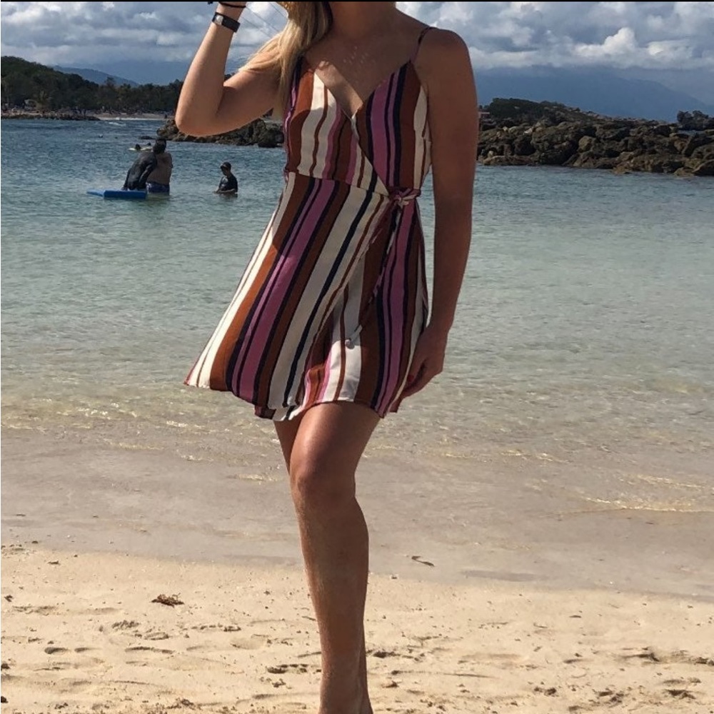 Dress - Picture 5 of 5